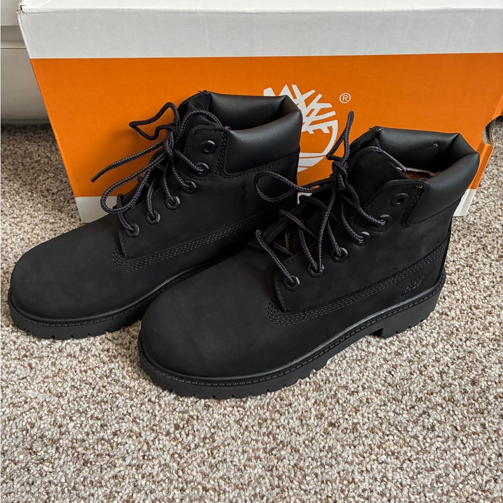 Timberland
Little Kids 6 Inch Premium Waterproof Boots Size 1.5 NIB
